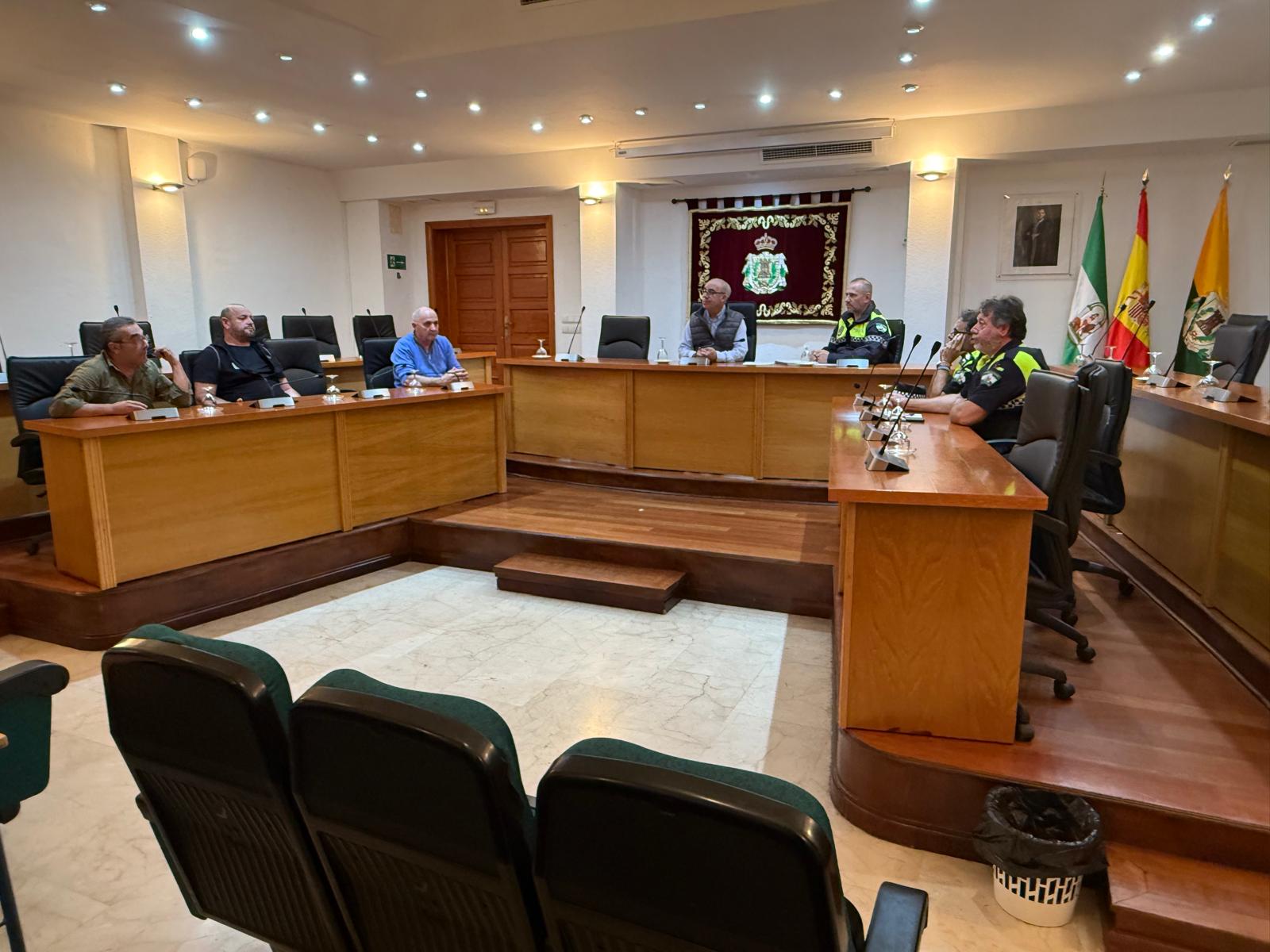 La Comisión de Comercio Ambulante analiza las novedades en el mercadillo de los sábados. 