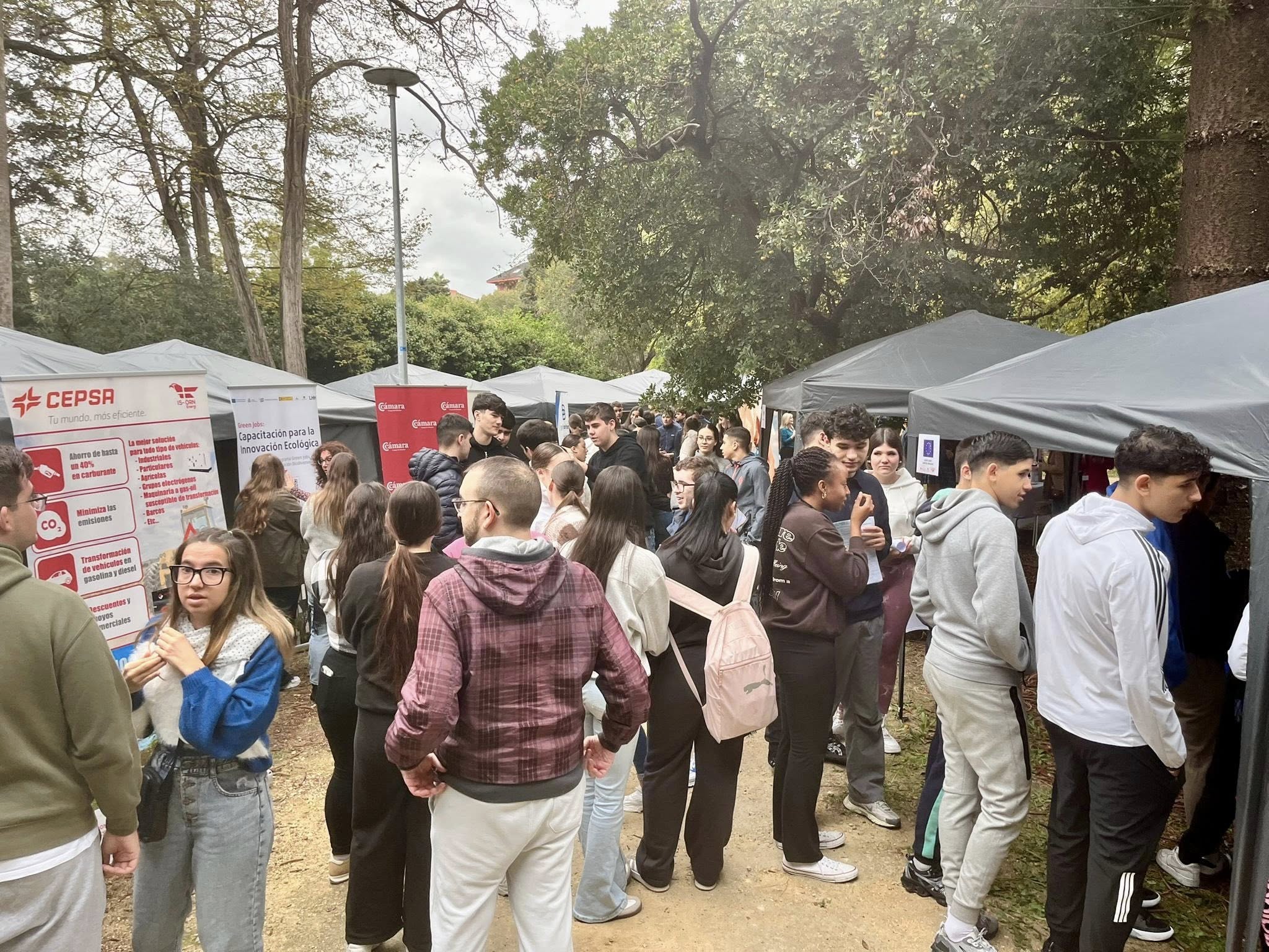 Una feria para impulsar el futuro laboral en el Campo de Gibraltar. Foto: F.M. / 8Directo Una feria para impulsar el futuro laboral en el Campo de Gibraltar. Foto: F.M. / 8Directo