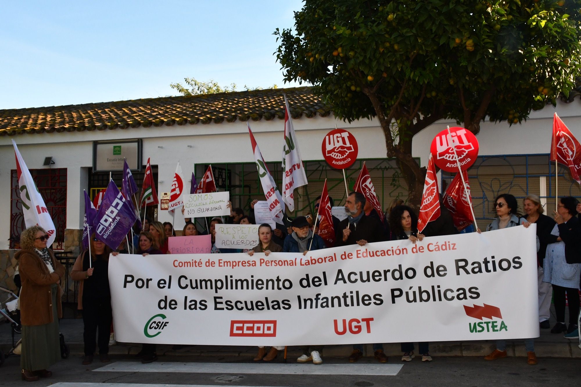 La escuela infantil Reina Juana de San Roque se moviliza contra el aumento de ratios en estos centros