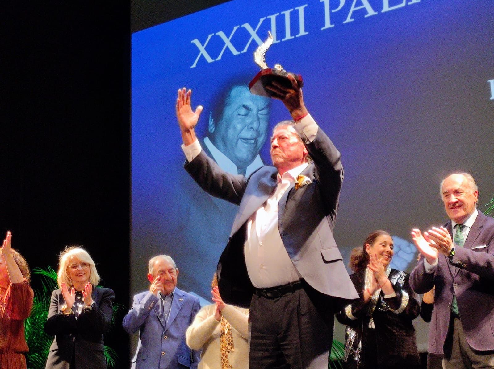 Luis el Zambo se suma a la prestigiosa familia de la Palma de Plata 