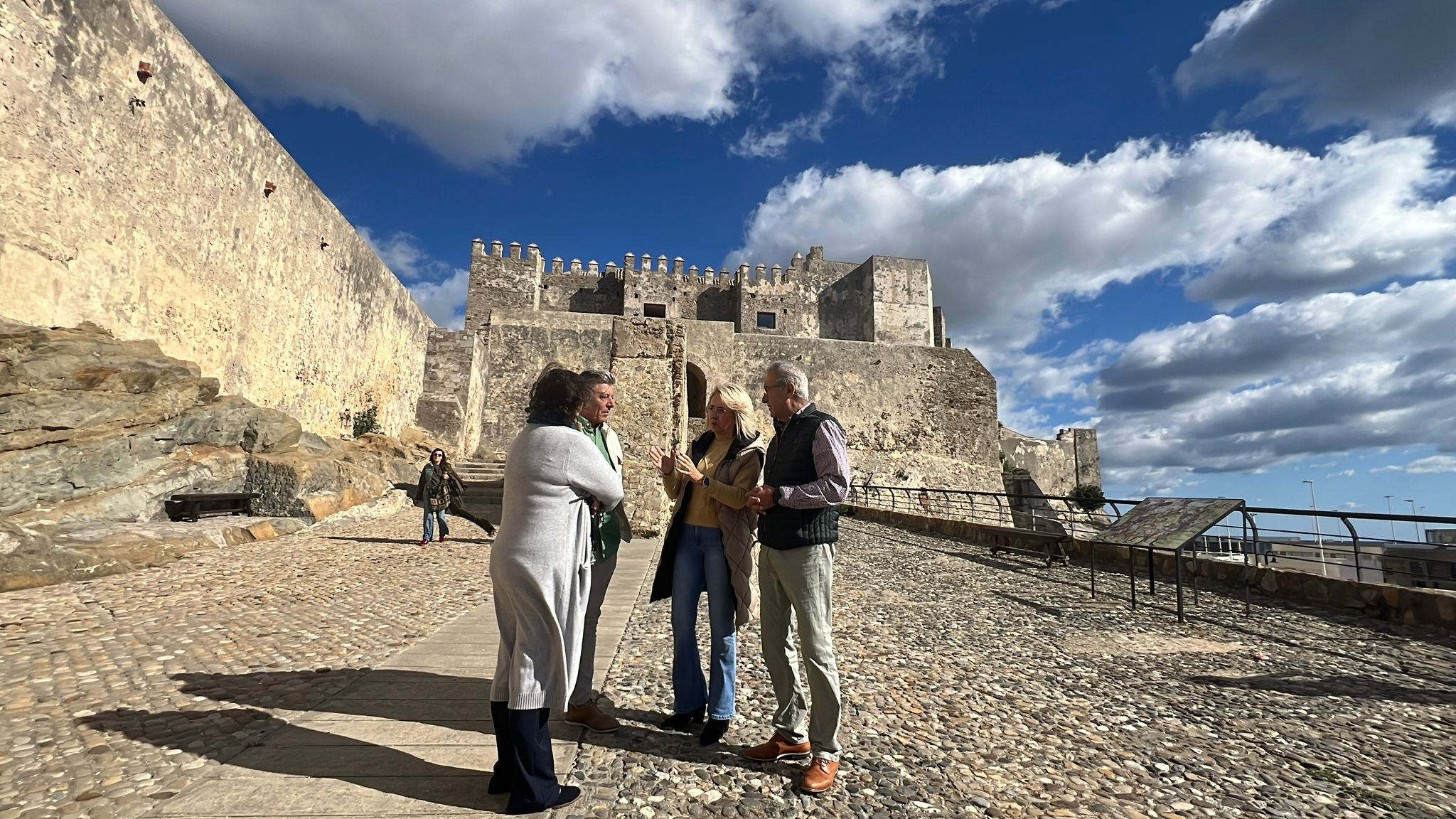 El Ayuntamiento de Tarifa confirma la restauración de la espadaña de Santiago para 2026