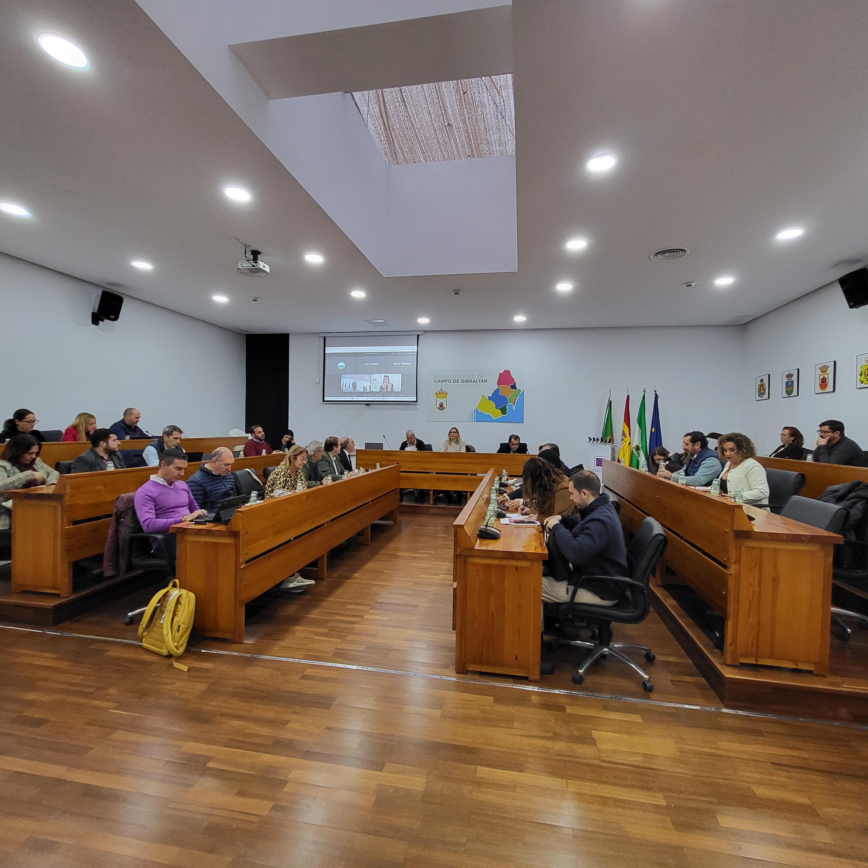 Junta de Comarca. La Mancomunidad aprueba que la subida del agua recaiga en grandes consumidores como campos de golf