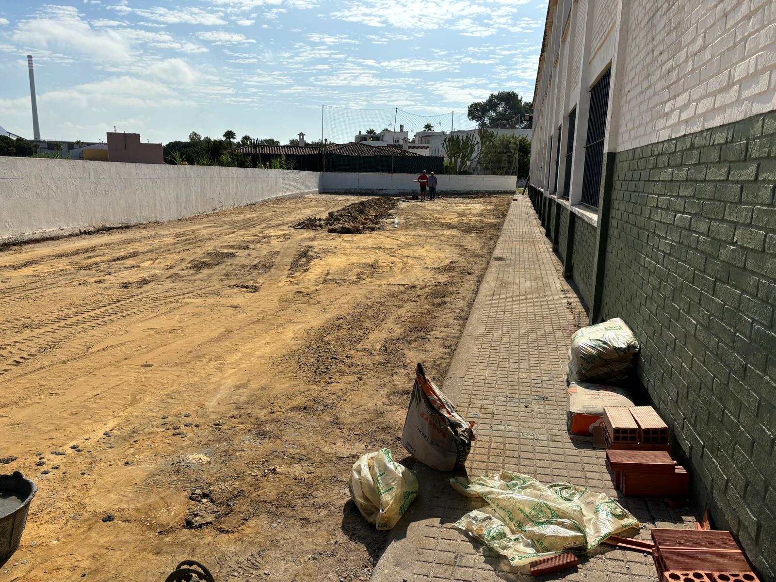 Los Barrios adecentará el patio del colegio Nuestra Señora de Guadalupe con una solera de hormigón