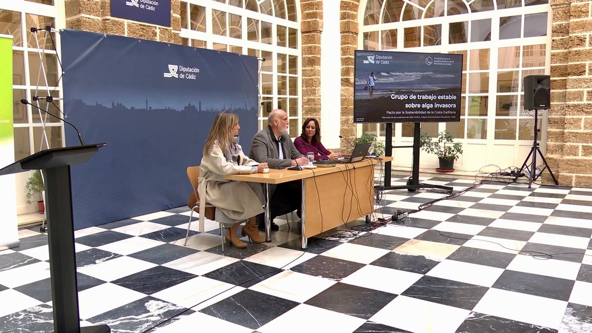 Diputación confirma la continuidad de ayudas a municipios afectados por el alga invasora