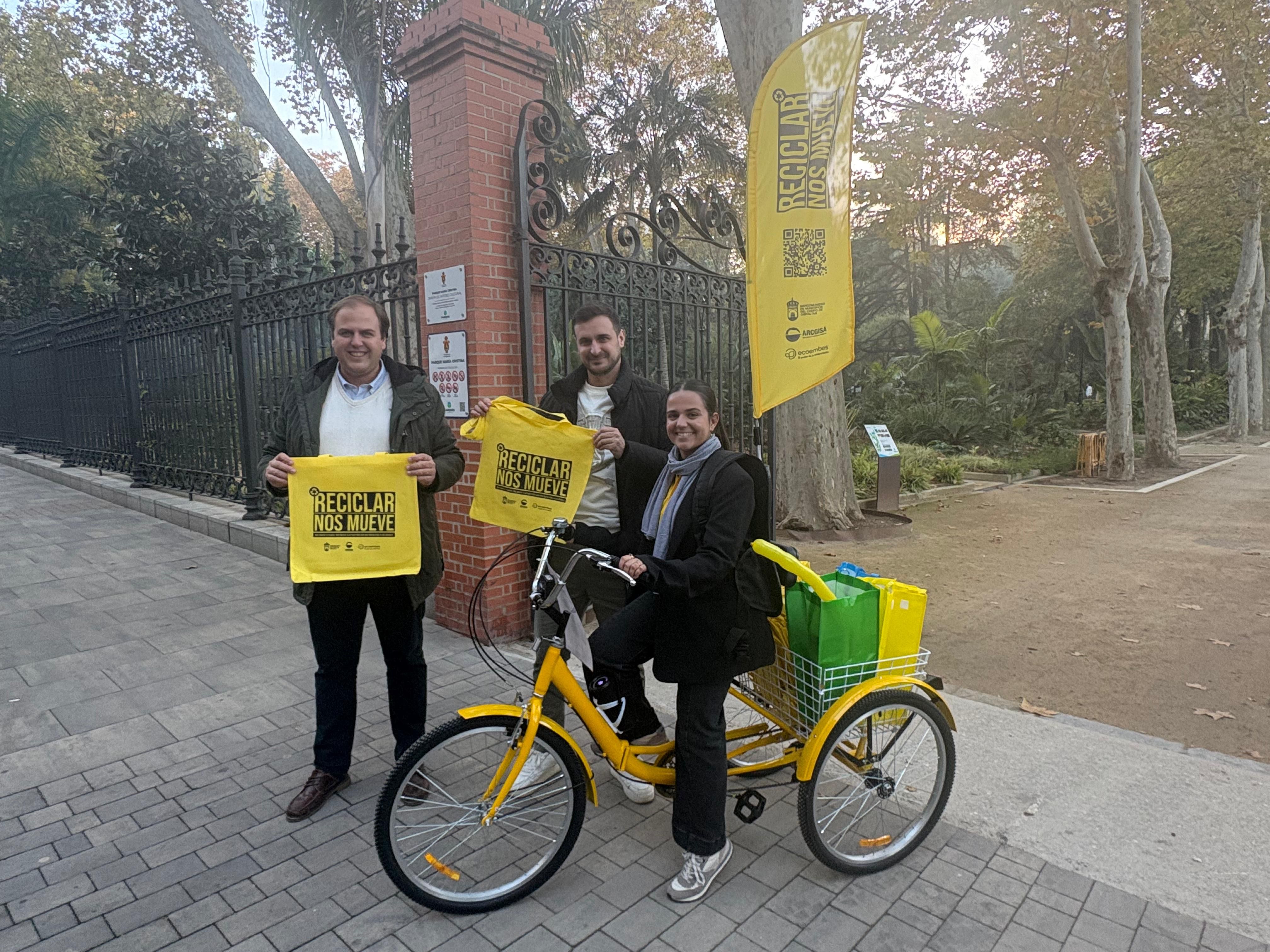 Algeciras acoge la campaña de concienciación 'Reciclar nos mueve' en el Parque María Cristina Algeciras acoge la campaña de concienciación 'Reciclar nos mueve' en el Parque María Cristina