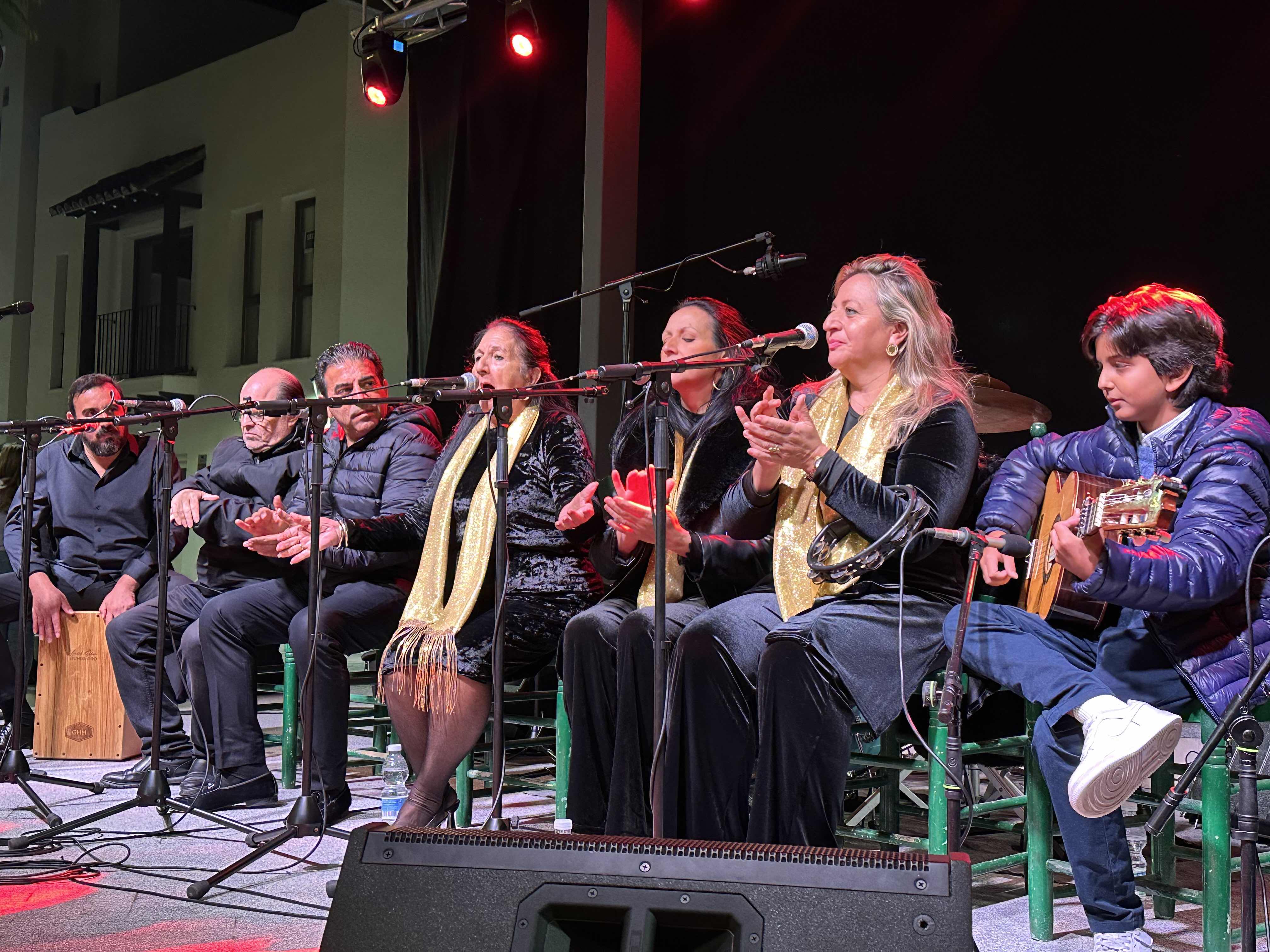 Pueblo Nuevo da el pistoletazo de salida a las zambombas navideñas en San Roque. Pueblo Nuevo da el pistoletazo de salida a las zambombas navideñas en San Roque.