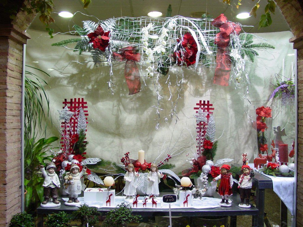 Los Barrios invita a decorar la Navidad desde sus escaparates