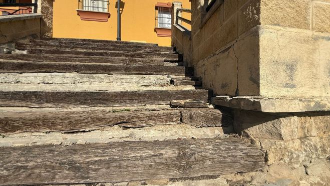 ESCALERAS PLAZA LUIS DE GÓNGORA ESCALERAS PLAZA LUIS DE GÓNGORA