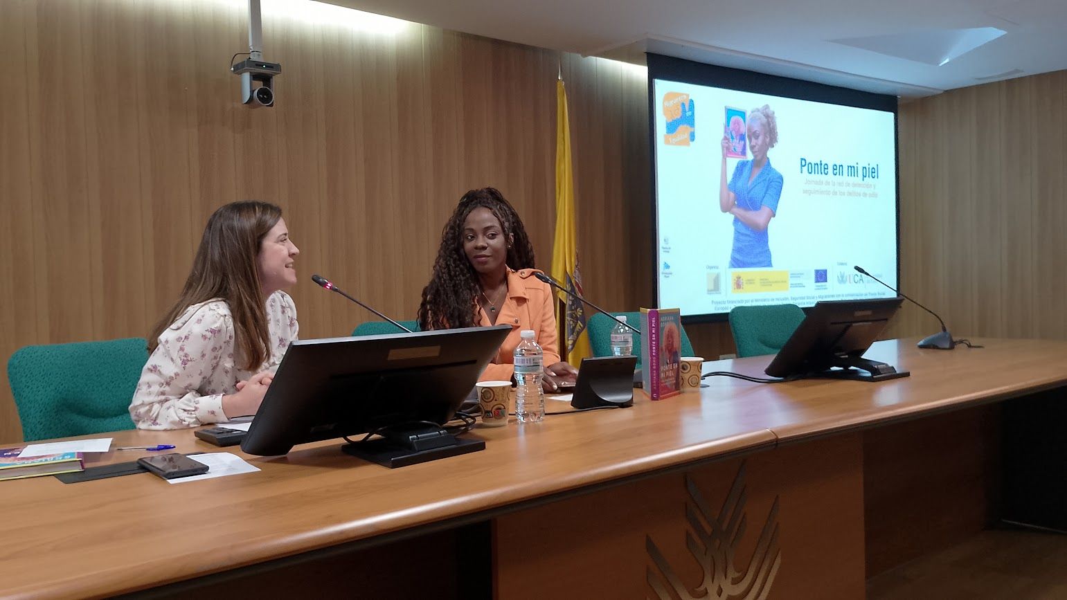 Adriana Boho: "El odio no se combate con más odio, sino con palabras que dejen sin argumentos al odiador". Adriana Boho: "El odio no se combate con más odio, sino con palabras que dejen sin argumentos al odiador".