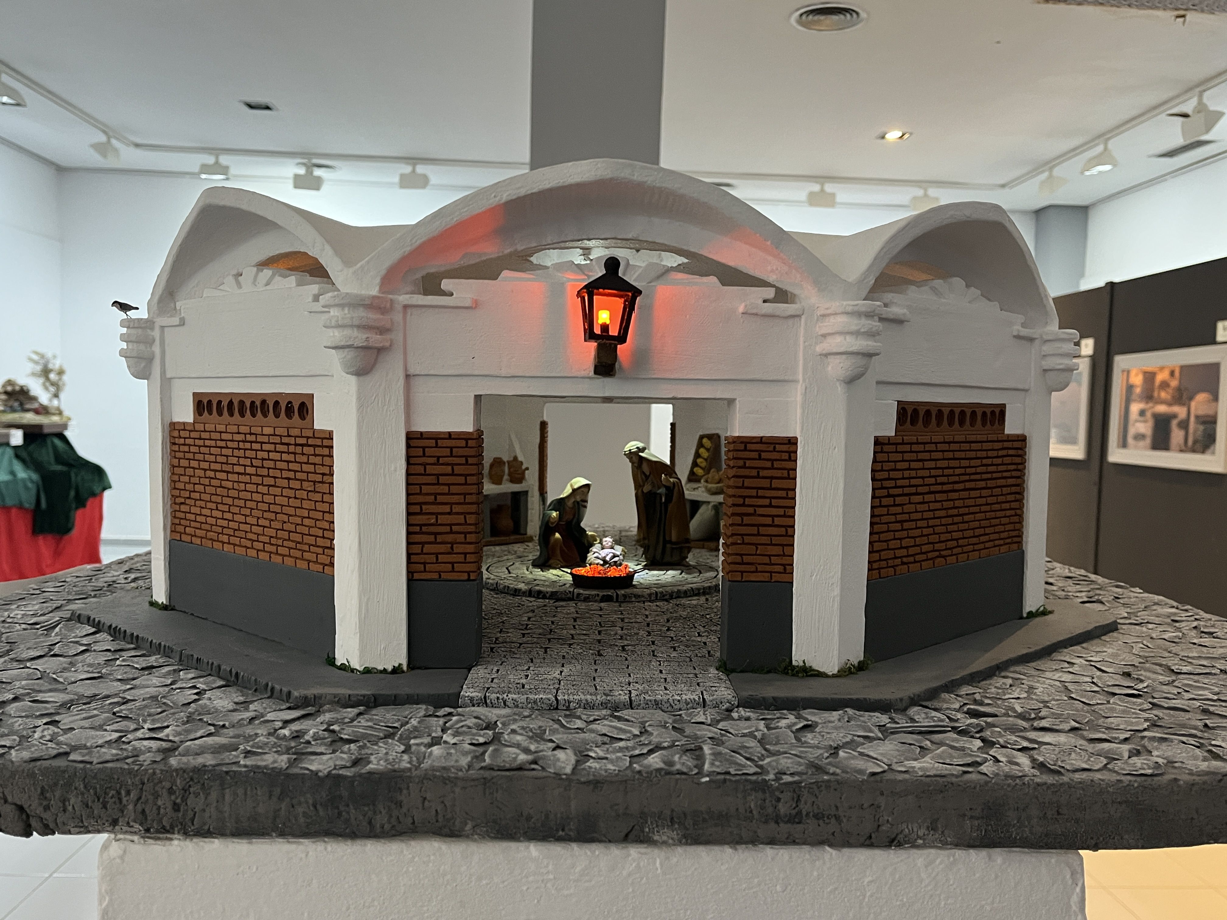 El mercado Ingeniero Torroja se convierte en un portal de belén El mercado Ingeniero Torroja se convierte en un portal de belén