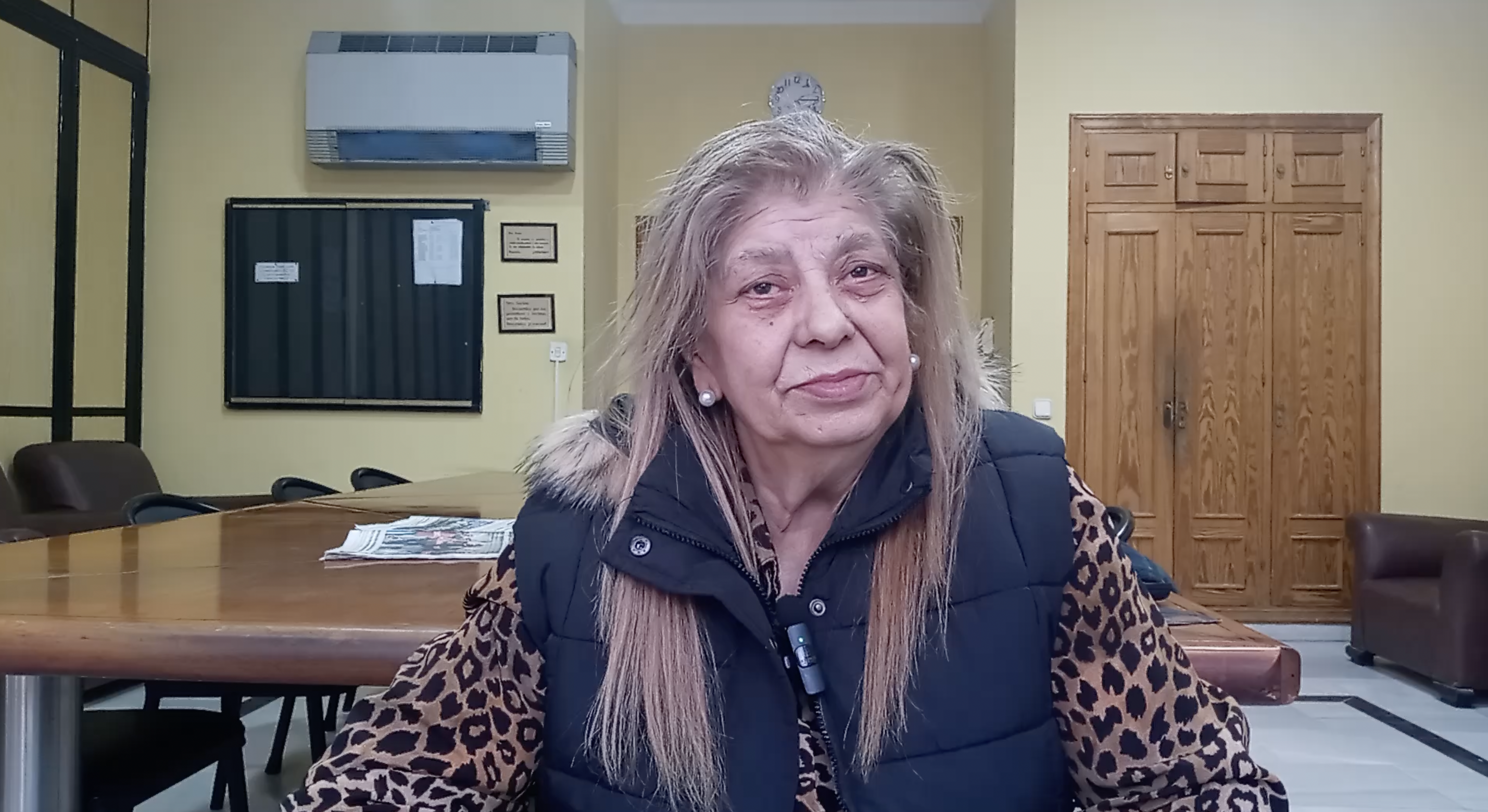 Teresa Vélez, presidenta de Nakera Romí: "Las mujeres gitanas somos motor de cambio". Entrevista realizada por Rafael Moll en el espacio de colaboración con 8Directo 'Desde La Línea con Moll'.