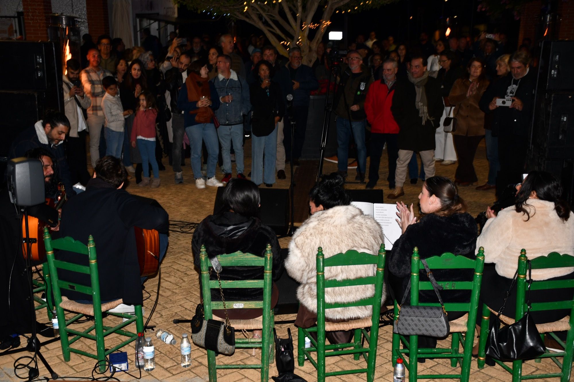 Imagen de una zambomba en Torreguadiaro. Archivo. Suspendida la zambomba del viernes 12 de diciembre en Los Olivillos por previsión de lluvias