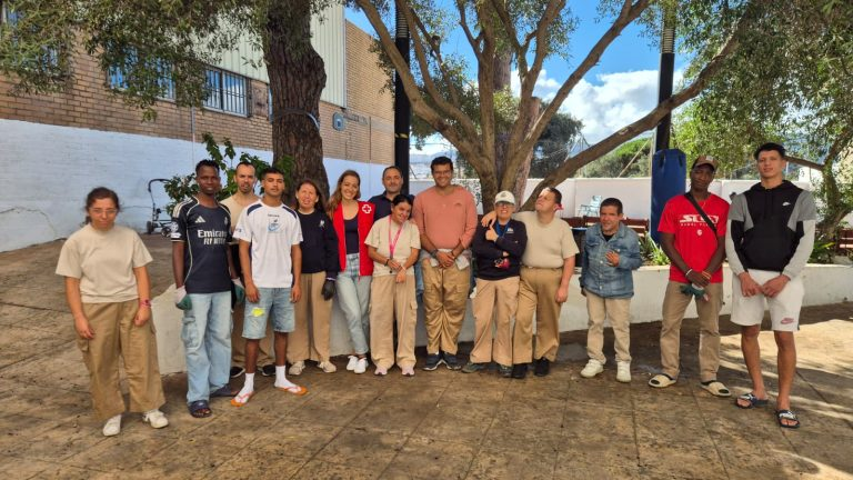 Más de 150 alumnos de La Línea participan en el programa “Cruz Roja: Voluntariado”