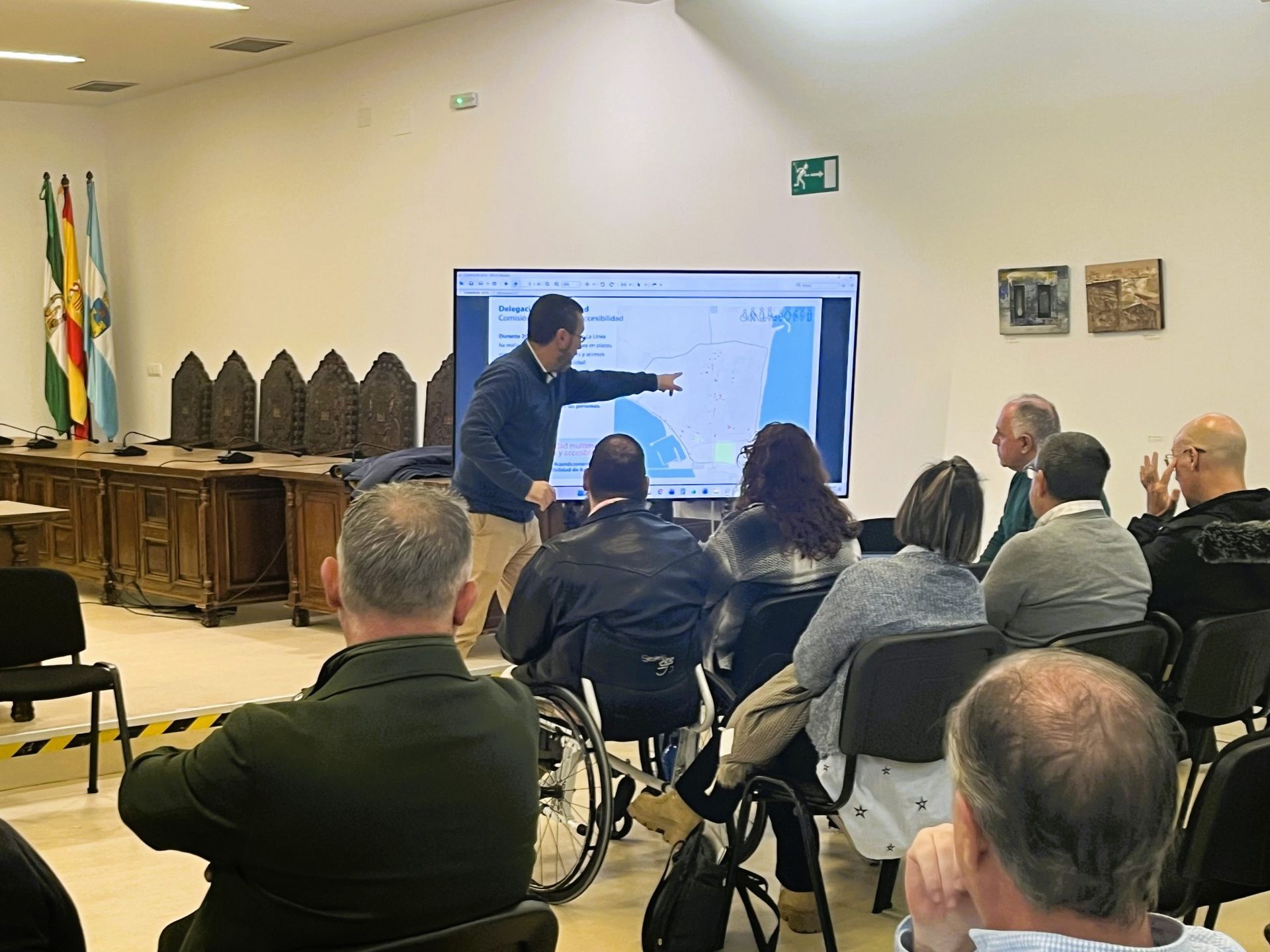 La Línea evalúa con entidades sociales los trabajos de accesibilidad a lo largo del 2025