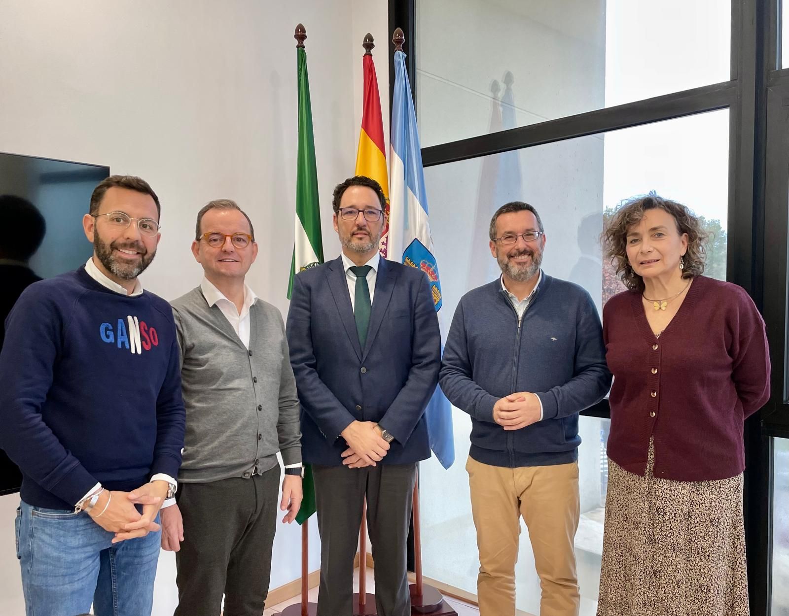 Franco presenta a empresarios de la provincia el proyecto de ciudad y el nuevo PGOU como oportunidades de inversión