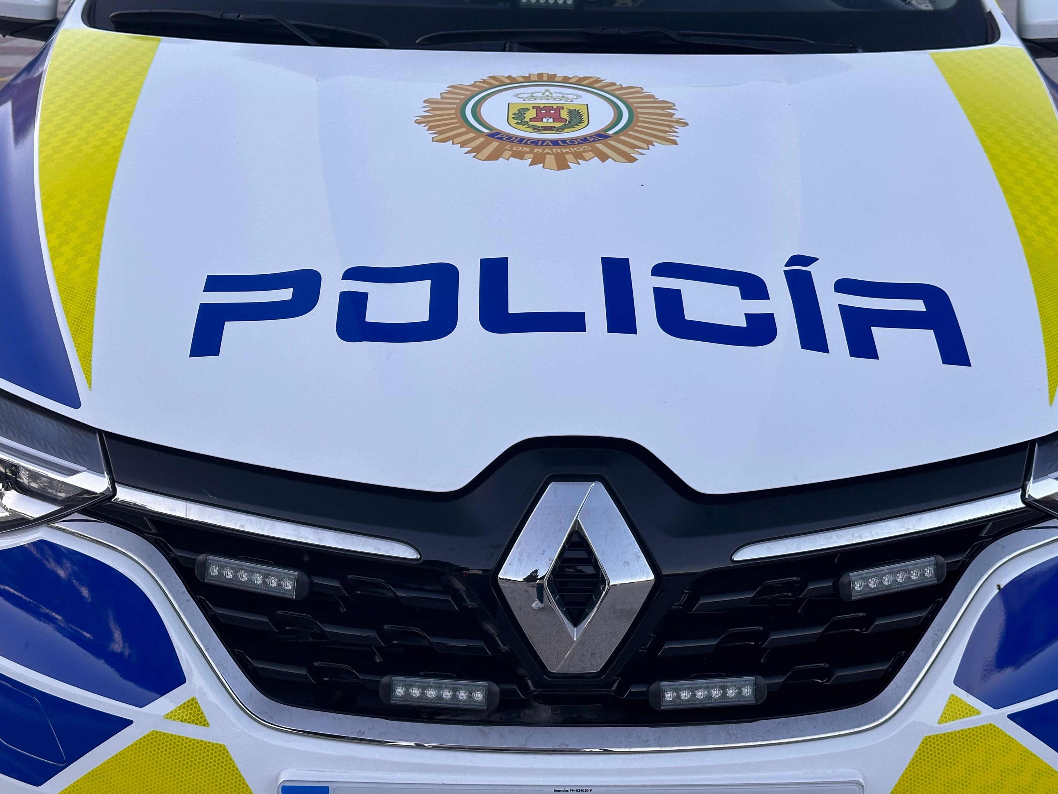 La Policía Local de Los Barrios recupera un vehículo sustraído. 