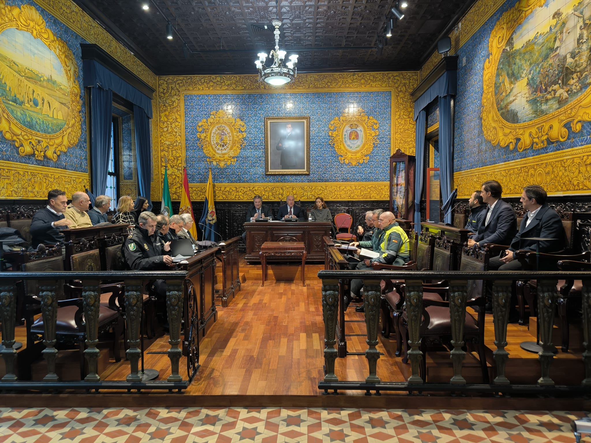 El Ayuntamiento trata la seguridad en la Cabalgata de Reyes y el acceso al centro comercial Puerta Europa