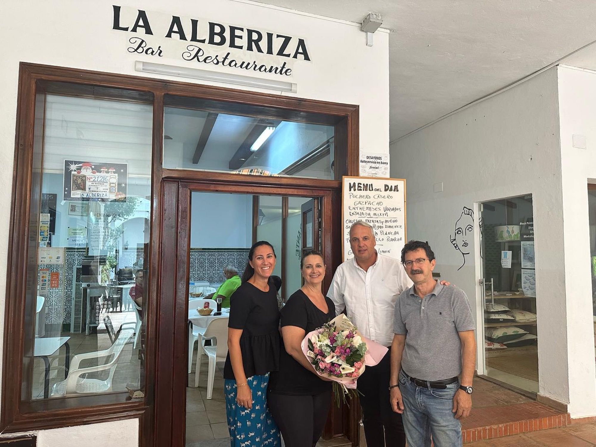 Pesar en San Roque por el fallecimiento de José María Larios, que fue propietario del bar La Alberiza