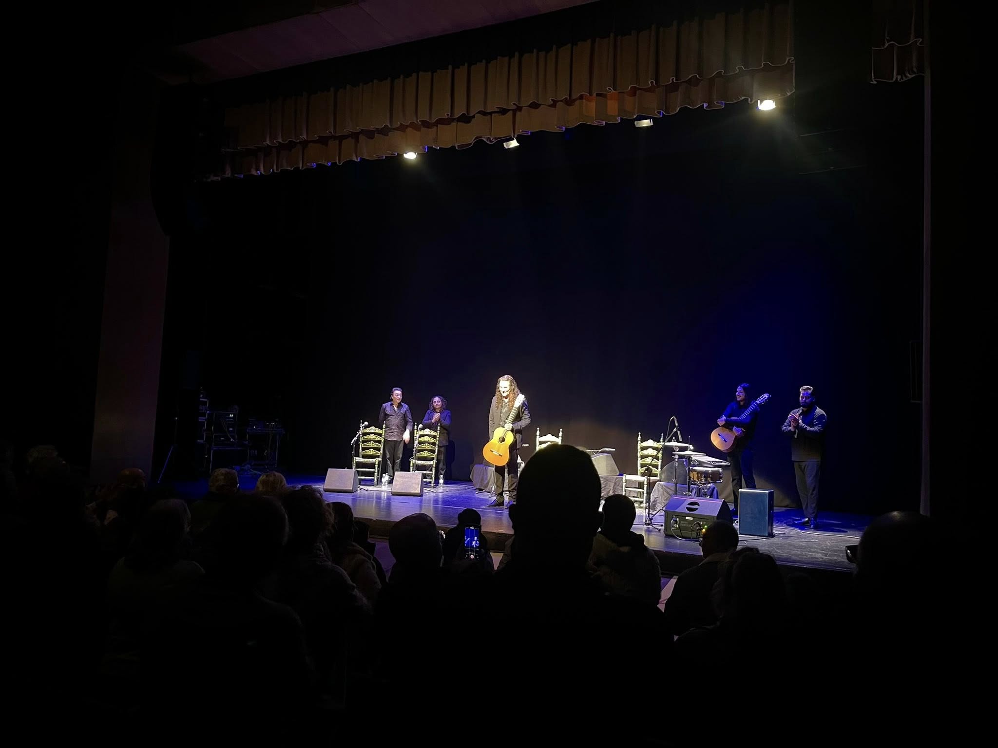 Tomatito toca como los ángeles en Algeciras para reverenciar al dios de la guitarra. Fotos. F.M./S.F.