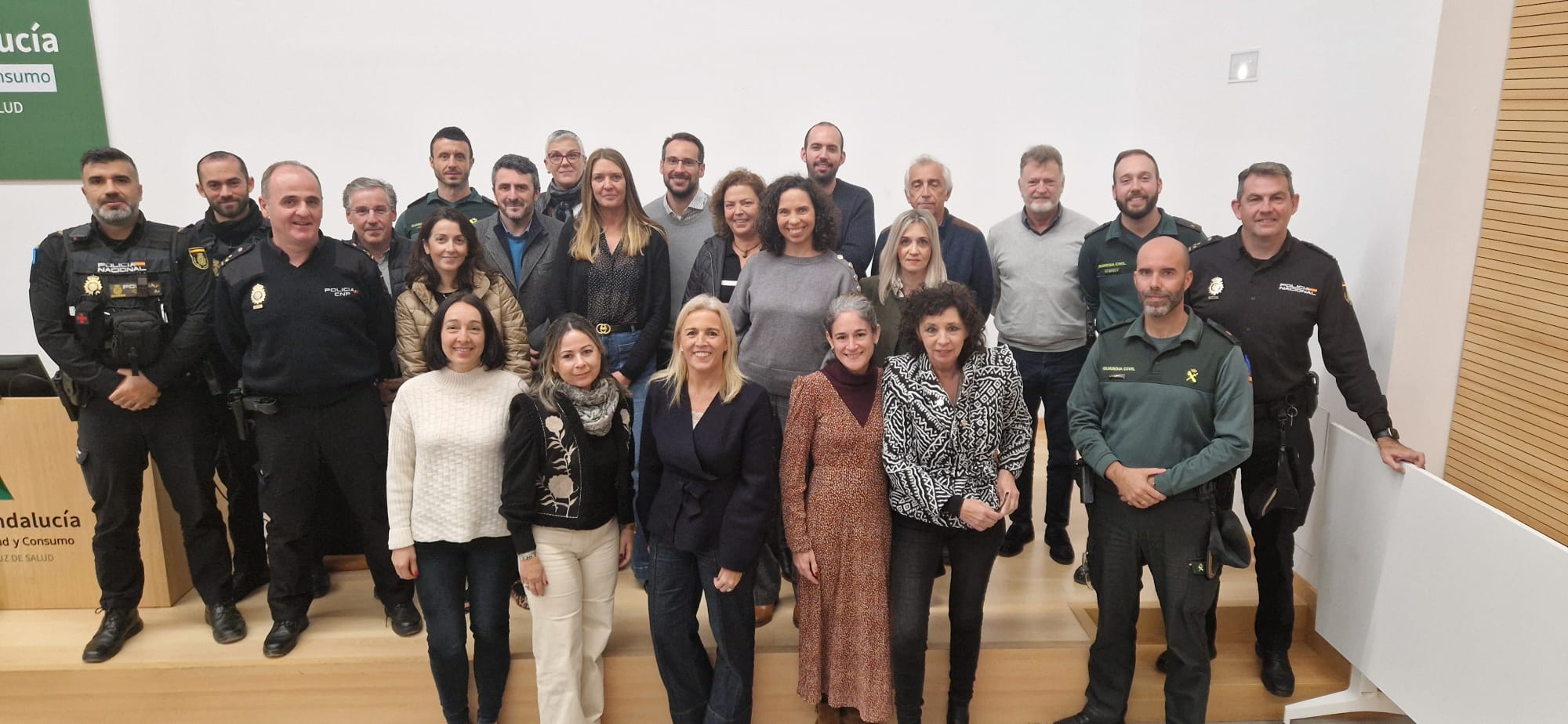 El Hospital de La Línea acoge la última reunión de la comisión provincial contra las agresiones a sanitarios