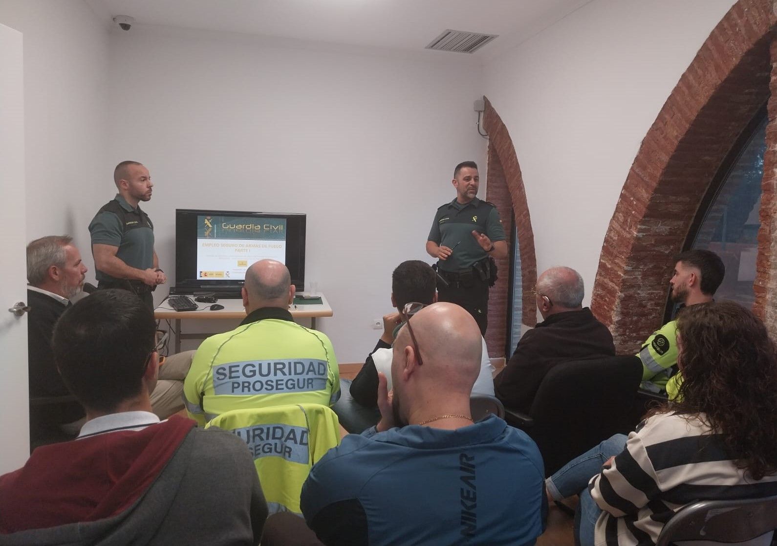 La Guardia Civil celebra una formación sobre el uso de armas de fuego en el personal de la seguridad privada