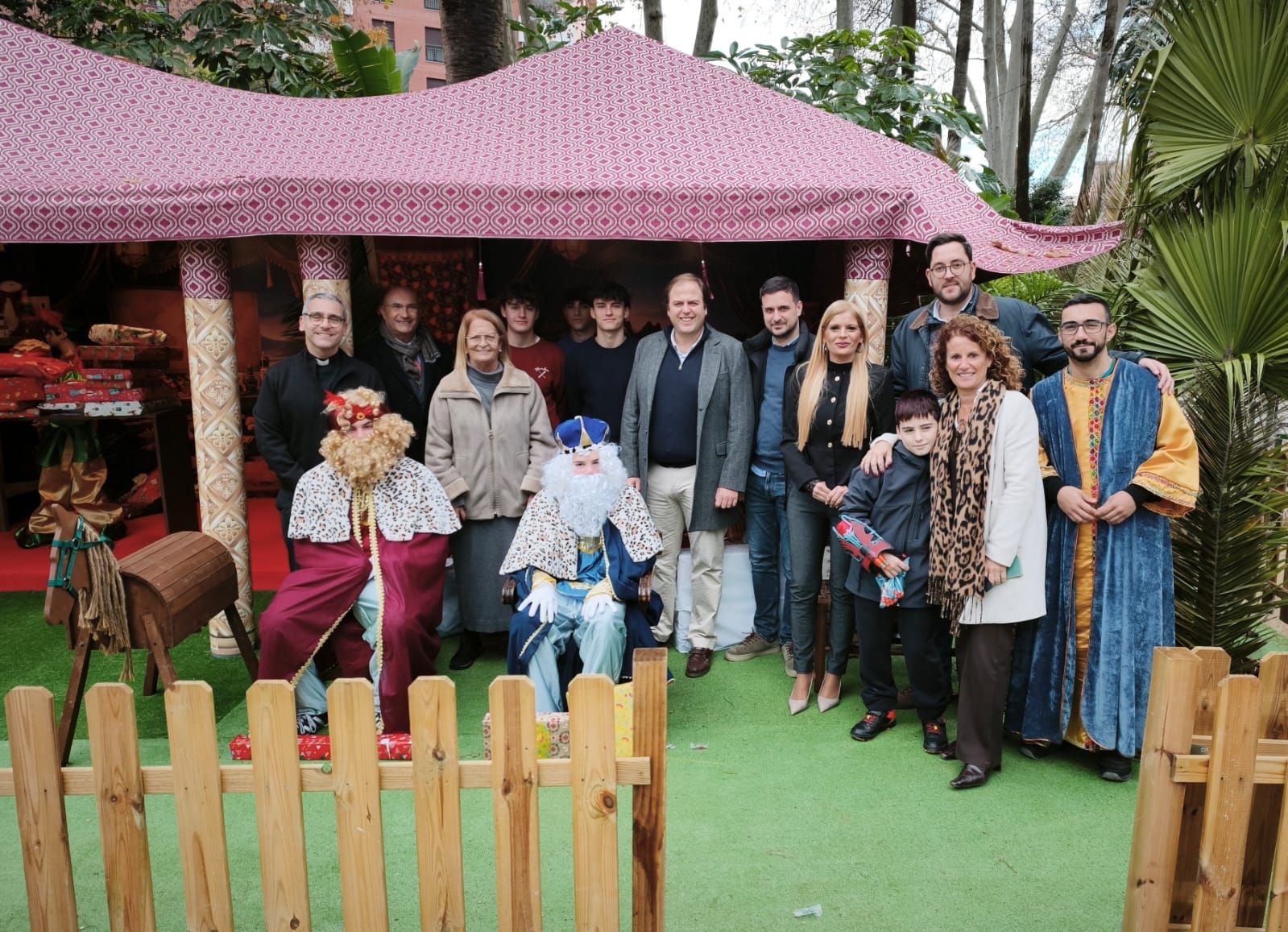 Los Reyes Magos reparten en Algeciras regalos a 75 familias en situación de vulnerabilidad social