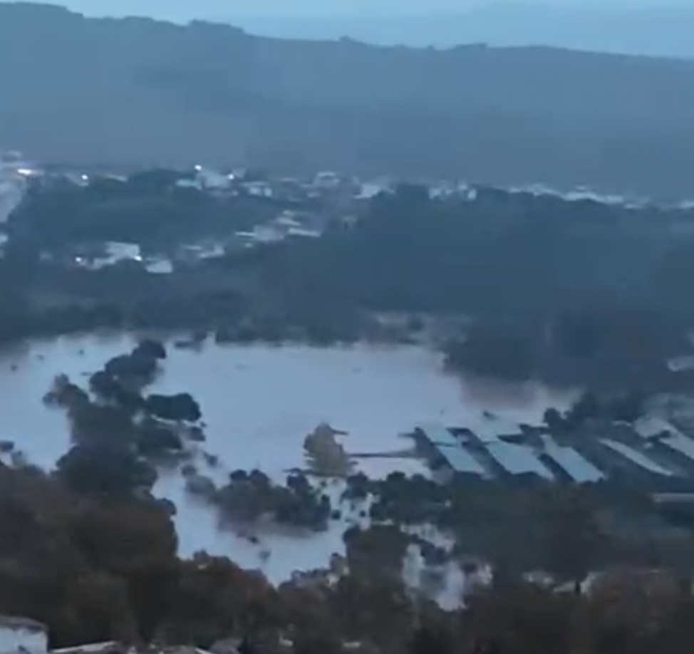Río Horganganta a su paso por Jimena. El Ayuntamiento de San Martín del Tesorillo alerta del riesgo de desbordamiento de los ríos por las fuertes lluvias
