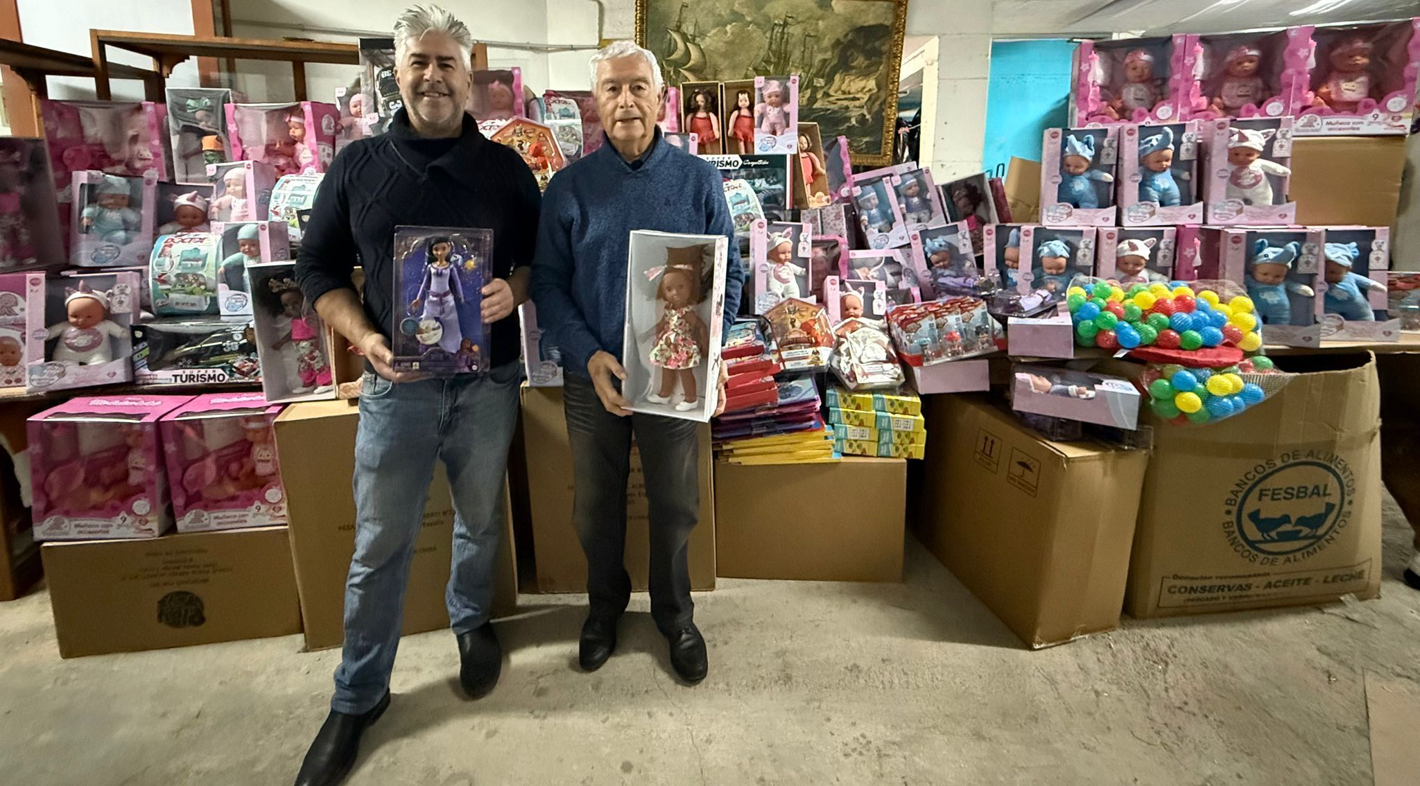 Coordinadora TPA ha entregado 585 juguetes a la asociación Reyes Magos 98, una donación que ha permitido completar el reparto de este año y asegurar un excedente para futuras campañas solidarias.