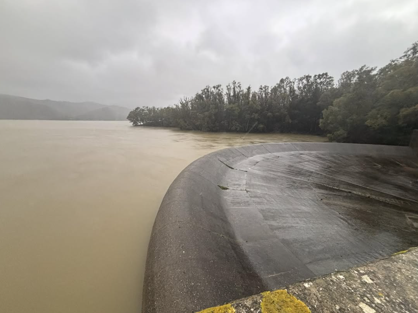 Previsto un desembalse en la presa de Guadarranque este martes 7 de enero Previsto un desembalse en la presa de Guadarranque este martes 7 de enero