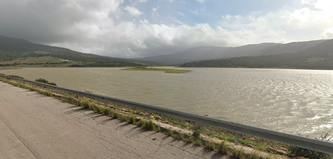 Imagen de Google Maps de la presa Almodóvar. 
