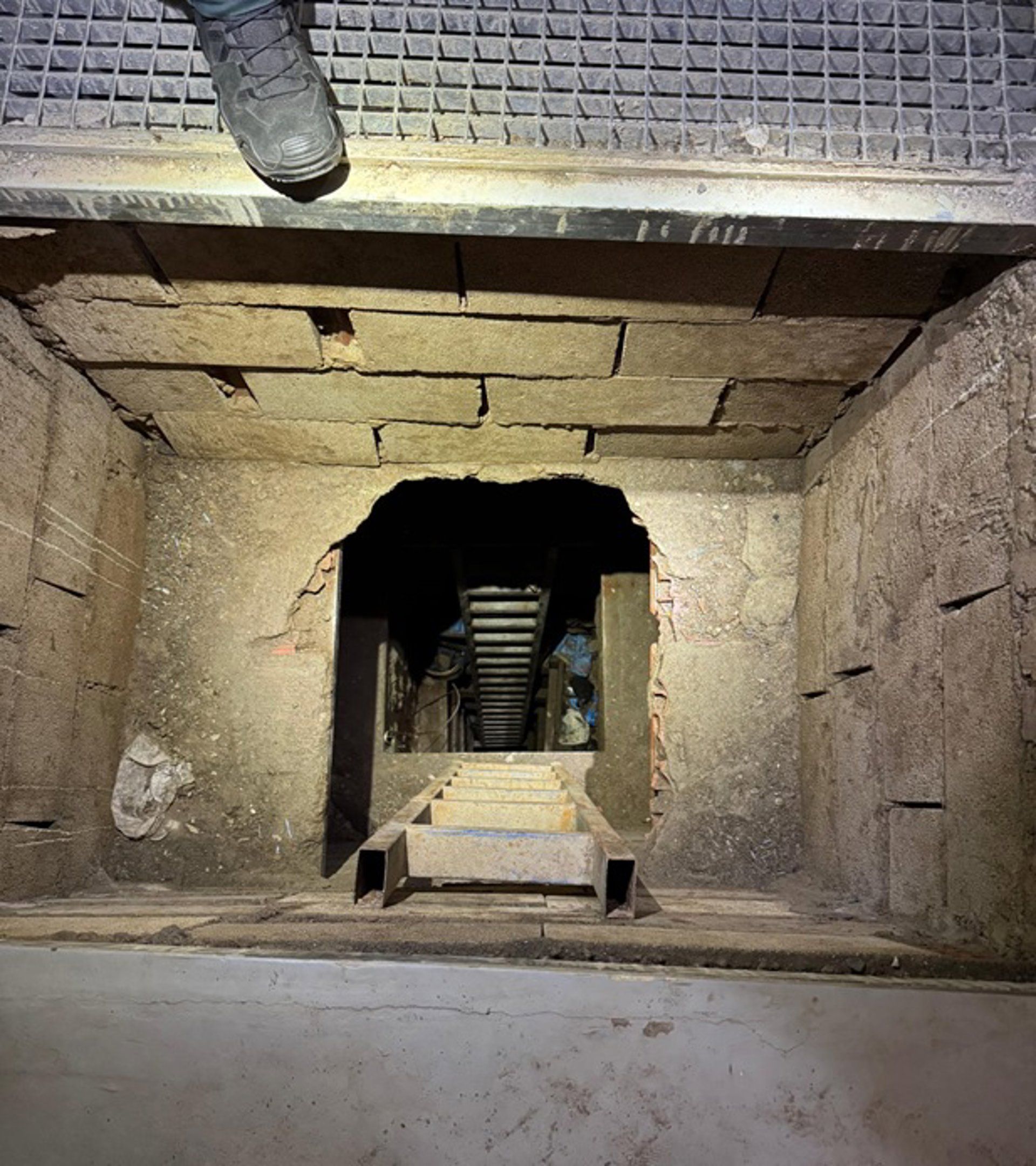 En libertad bajo fianza dos guardias civiles detenidos en la trama del narcotúnel en Ceuta