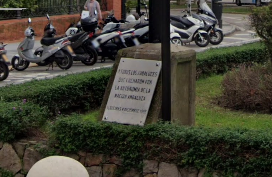 El Centro Andaluz de Algeciras manifiesta su rechazo por la retirada del monolito del 4 de diciembre de 1977
