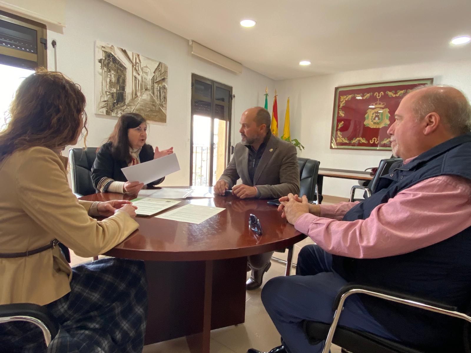 El Ayuntamiento de Los Barrios y UNED renuevan el convenio del Aula Universitaria de Formación Permanente