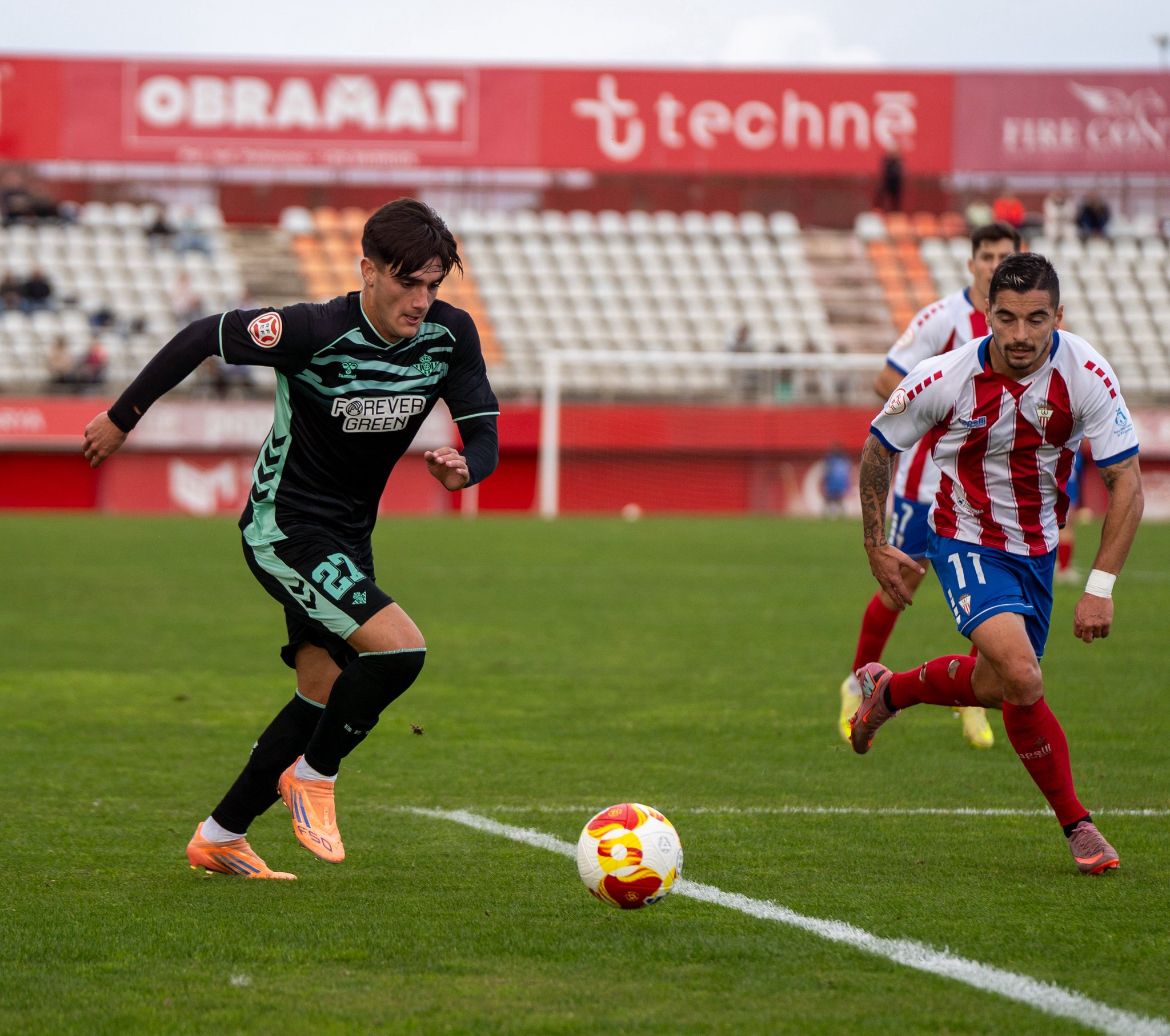(2-0) El Algeciras divisa cotas altas desde el Nuevo Mirador. 
