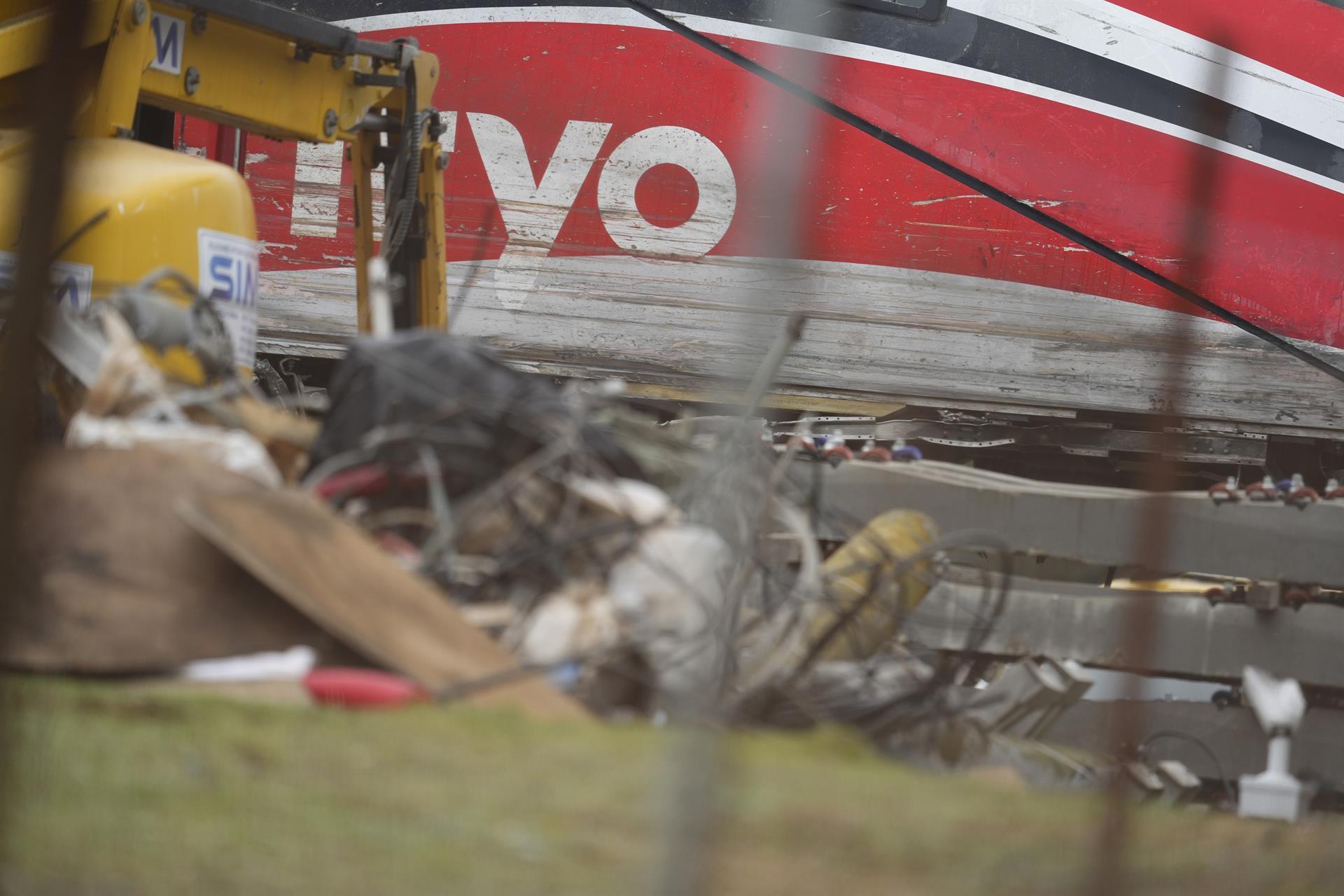 Imagen de los trabajos de rescate de los convoyes de trenes accidentados en la zona del suceso en Adamuz (Córdoba) - Joaquín Corchero - Europa Press