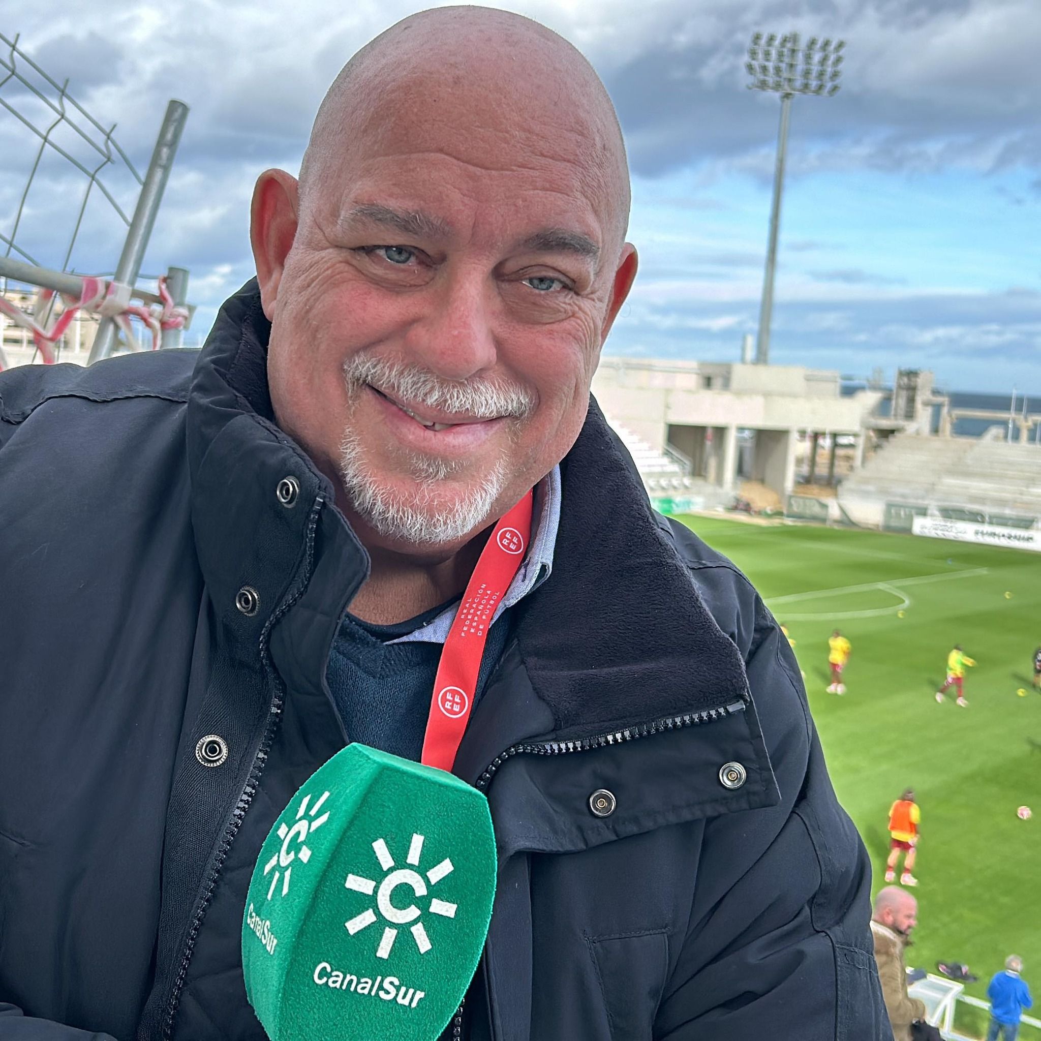 A mi amigo Enrique Tadeo, el periodista infinito