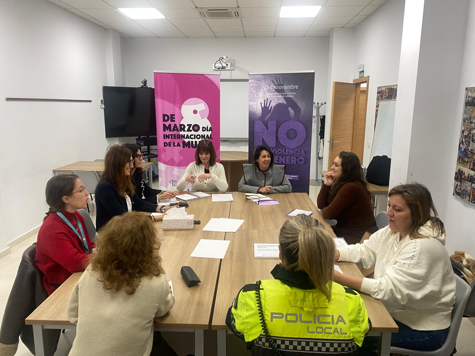 La Línea diseña la programación del 8M y designa el jurado de los Premios a la Mujer Linense