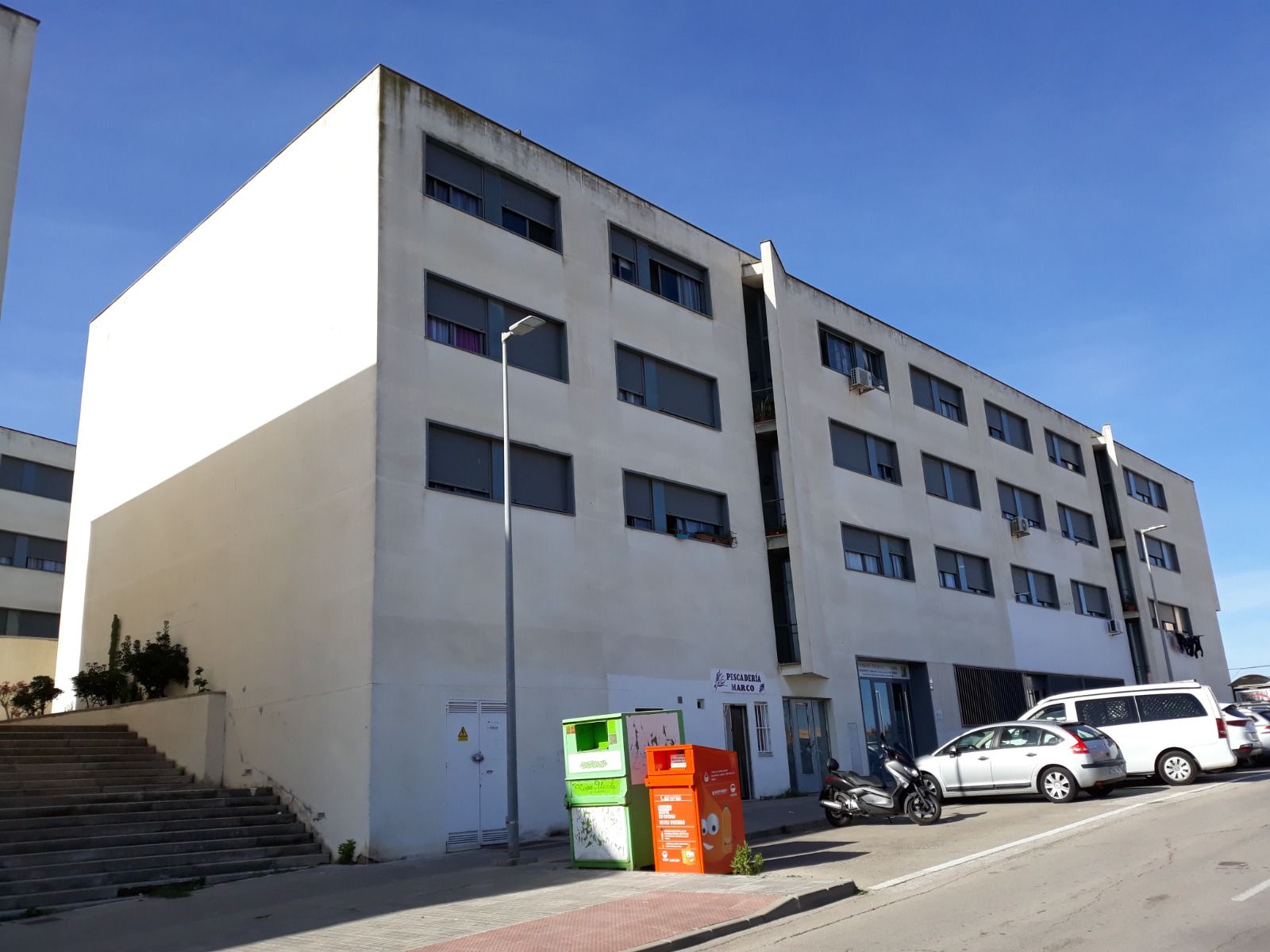 Adjudicadas las obras que rehabilitarán 84 viviendas públicas en La Piñera