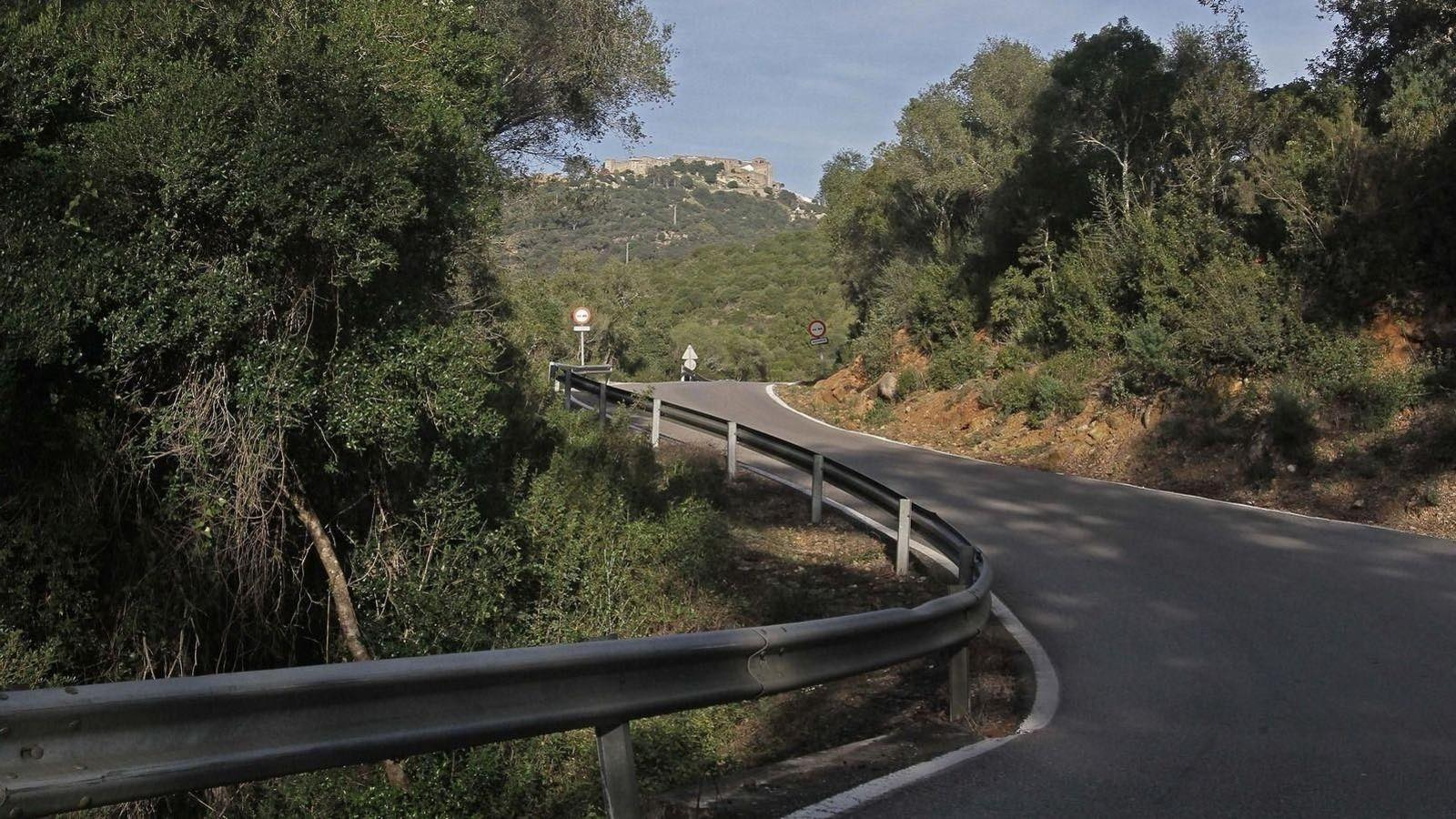 Comienzan las obras de mejora en la carretera de acceso al Castillo de Castellar