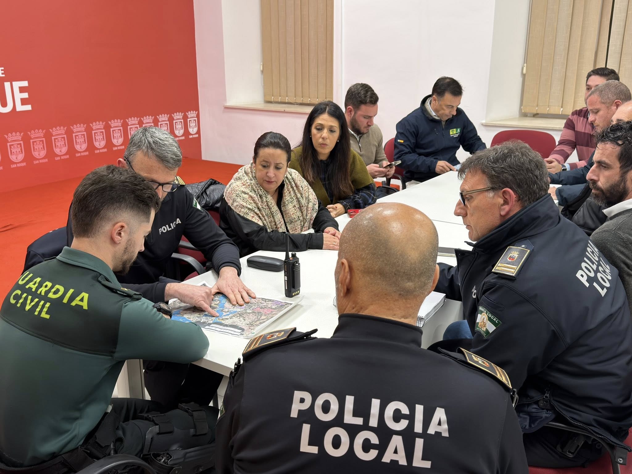 La Junta desaloja de forma preventiva Guadarranque y varias calles de Estación de San Roque 