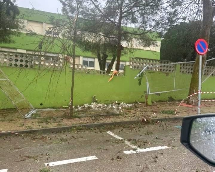 IES Torrealmirante de Algeciras. IES Torrealmirante de Algeciras.