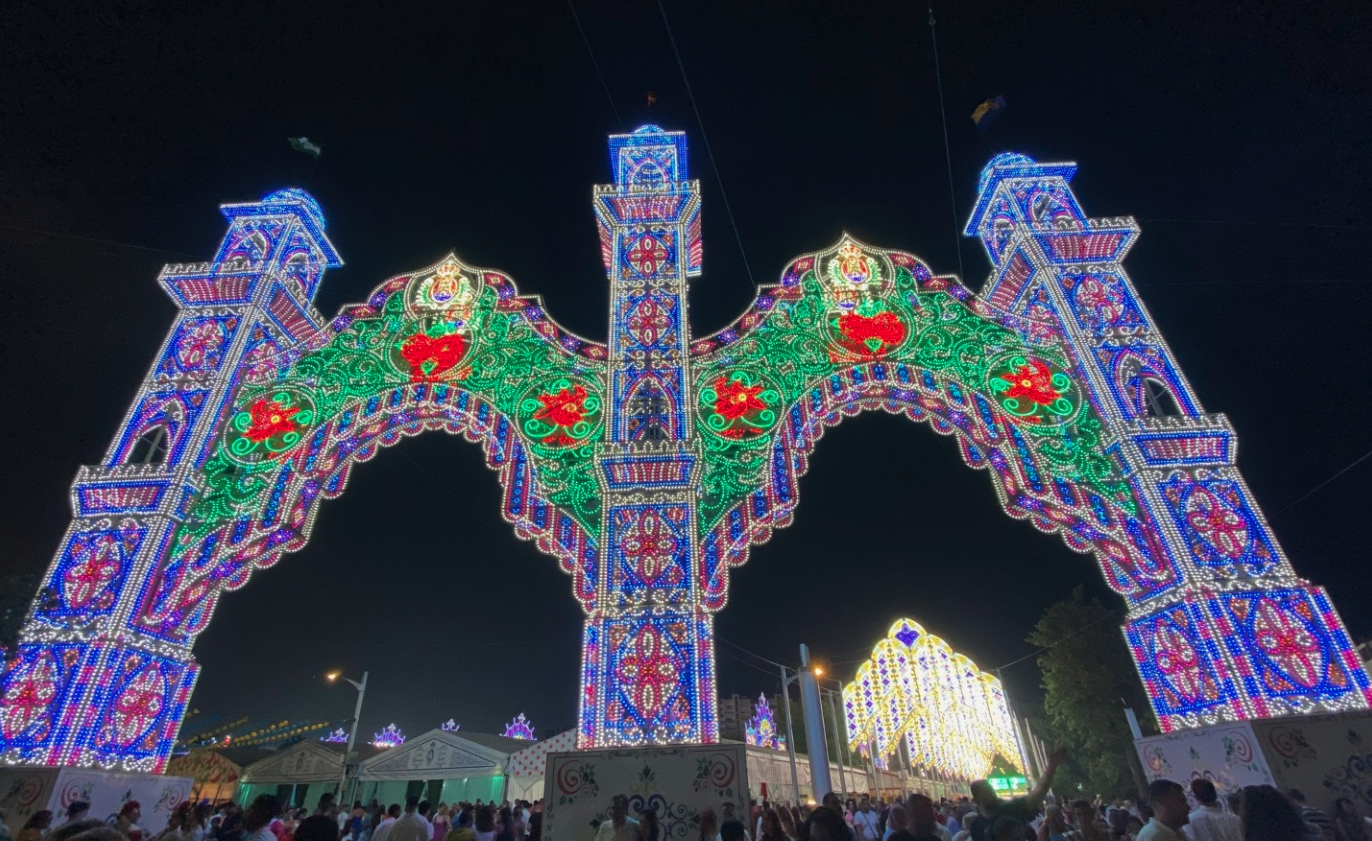 Algeciras licita la iluminación de la Feria Real 2026 con una portada diseñada en exclusiva para la ciudad Algeciras licita la iluminación de la Feria Real 2026 con una portada diseñada en exclusiva para la ciudad