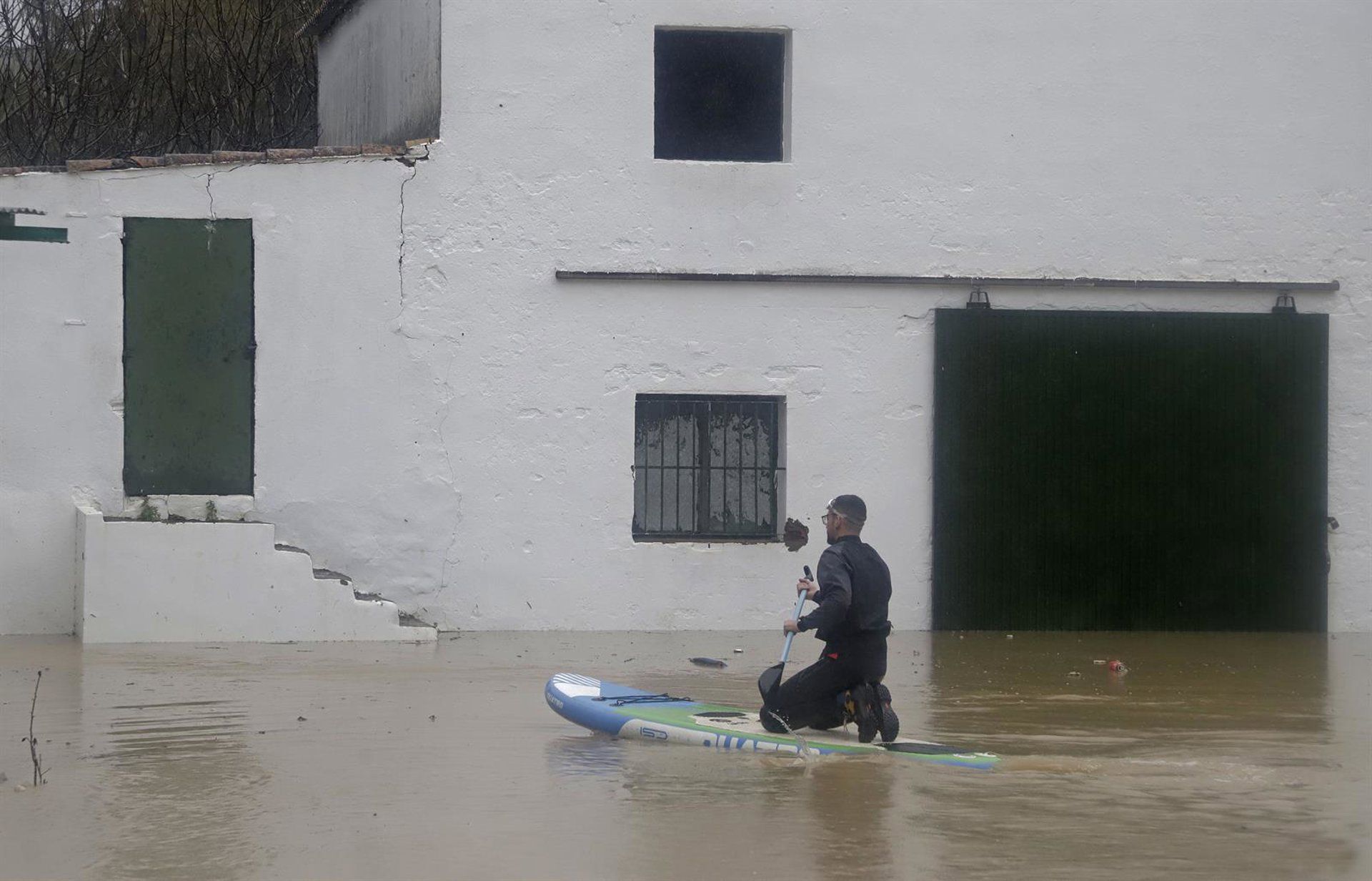 Imagen de una vivienda inundada en Jimena de la Frontera debido a la borrasca. ARCHIVO. - Nono Rico / Europa Press 