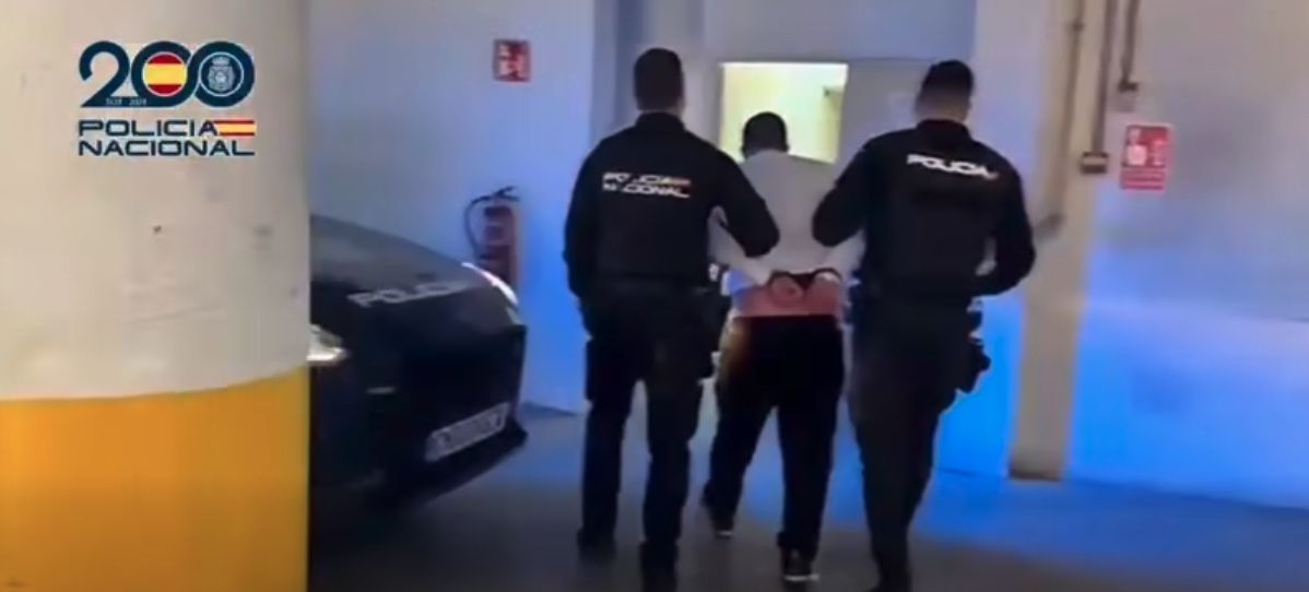Ingresa en prisión el acusado de matar a su madre a puñaladas y herir a su padre en Algeciras. Ingresa en prisión el acusado de matar a su madre a puñaladas y herir a su padre en Algeciras.