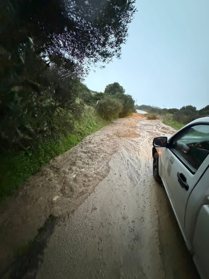 La borrasca ‘Leonardo’ deja carreteras cortadas en Tarifa
