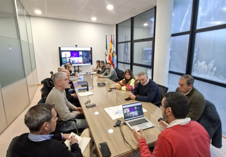 La Línea mantiene la normalidad pese al temporal y prevé que haya clases el lunes si no empeora. Imagen: archivo.