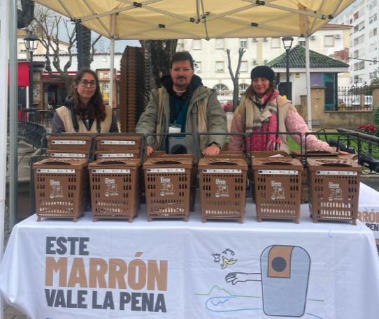 La campaña 'Este marrón vale la pena' llega a establecimientos de San Roque. Foto: S.F./ 8Directo