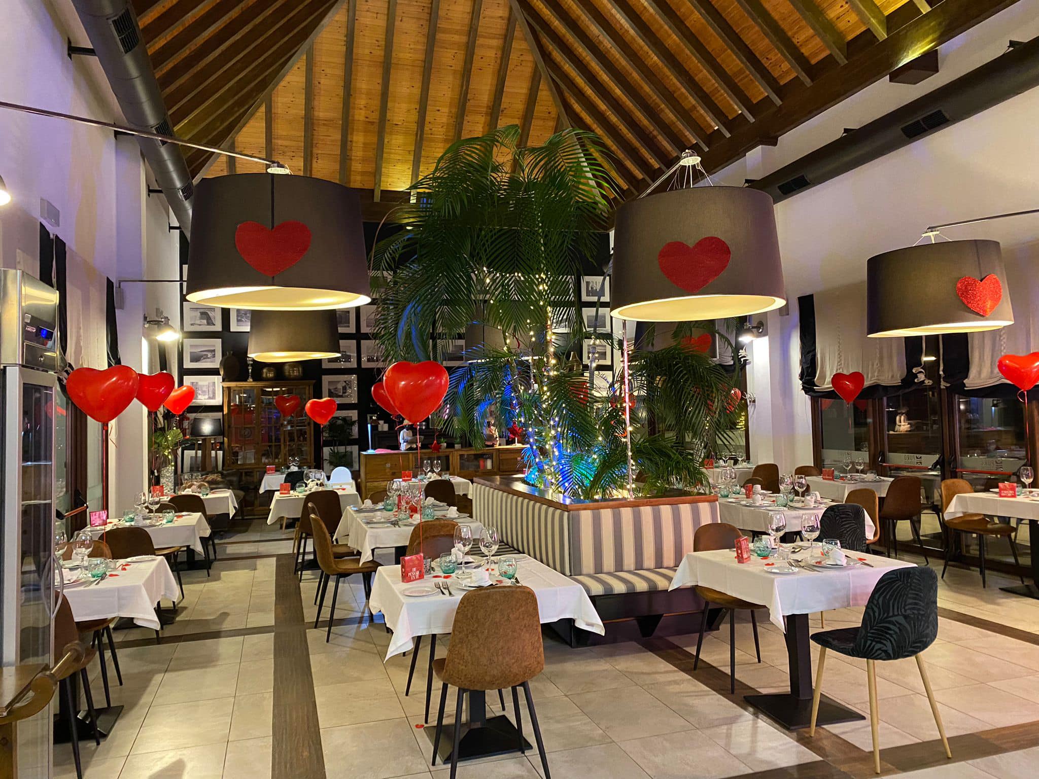 Los restaurantes más románticos del Campo de Gibraltar: elige tu plan para San Valentín. Foto: Puro Estrecho en San Valentín, en años anteriores.