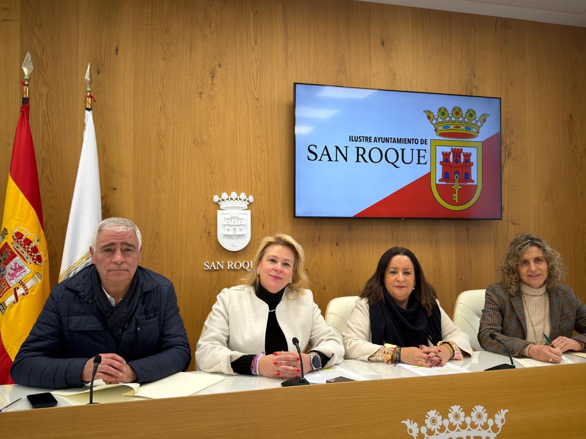 San Roque y Alternativas abren en Campamento un nuevo centro de ocio seguro para jóvenes