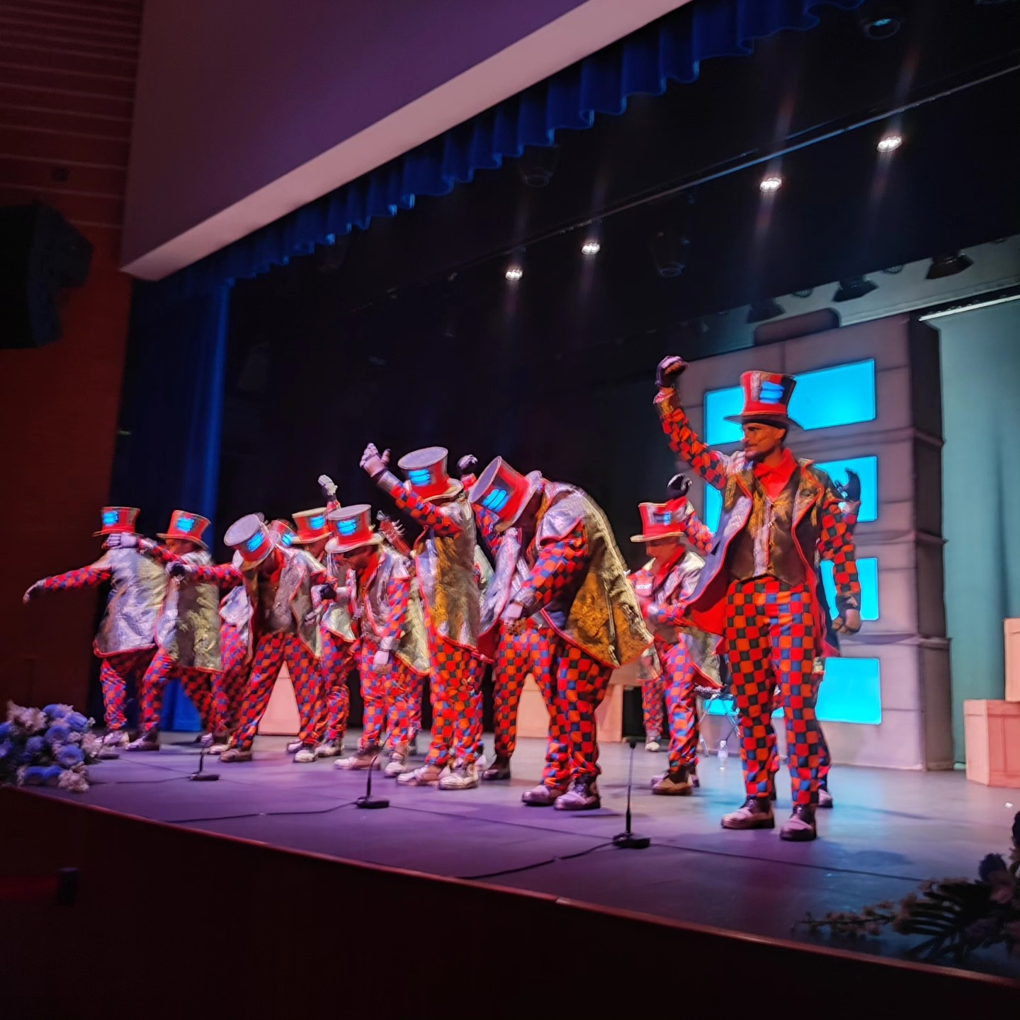 'La Batería' y 'Los KFC', grandes triunfadoras del Concurso del Carnaval de la Concha Fina